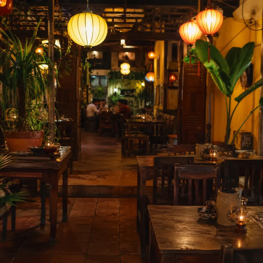 Bàn ăn tại Mai Thị Thanh Thủy